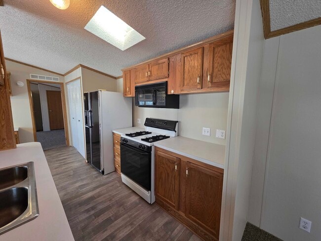 Photo - 4461 Beechwood St