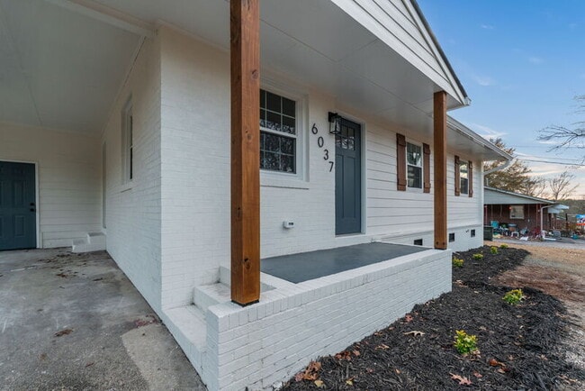 Photo - 6037 Dahlgren Ave