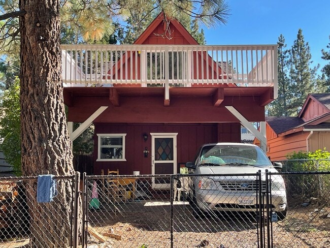 Building Photo - Cozy Cabin in Big Bear City