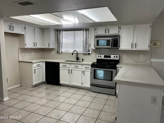 Photo - 4643 N 99th Dr