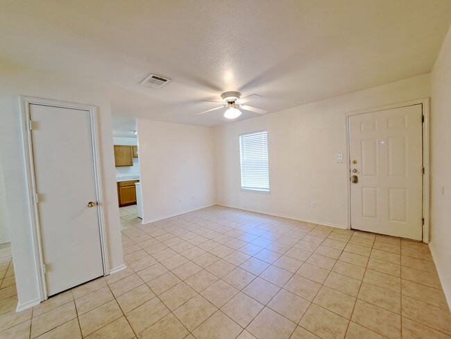 Photo - 5706 Greengate Dr Apartment Unit B