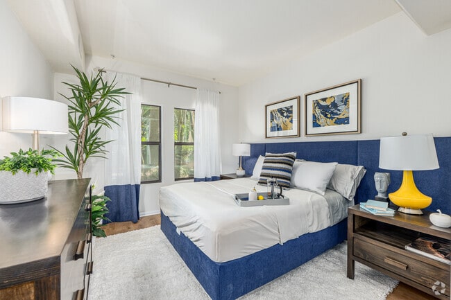 2BR, 2BA - 946SF - Second Bedroom