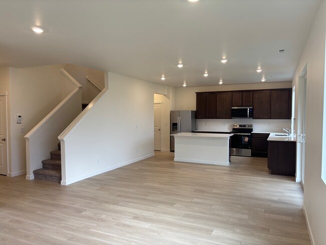 Photo - 17058 126th St E