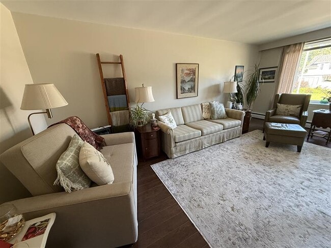 Photo - 7 -751 Hugel Avenue - 2 Bedroom Available Unit 7