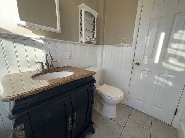 Photo - 164 French St Unit 3