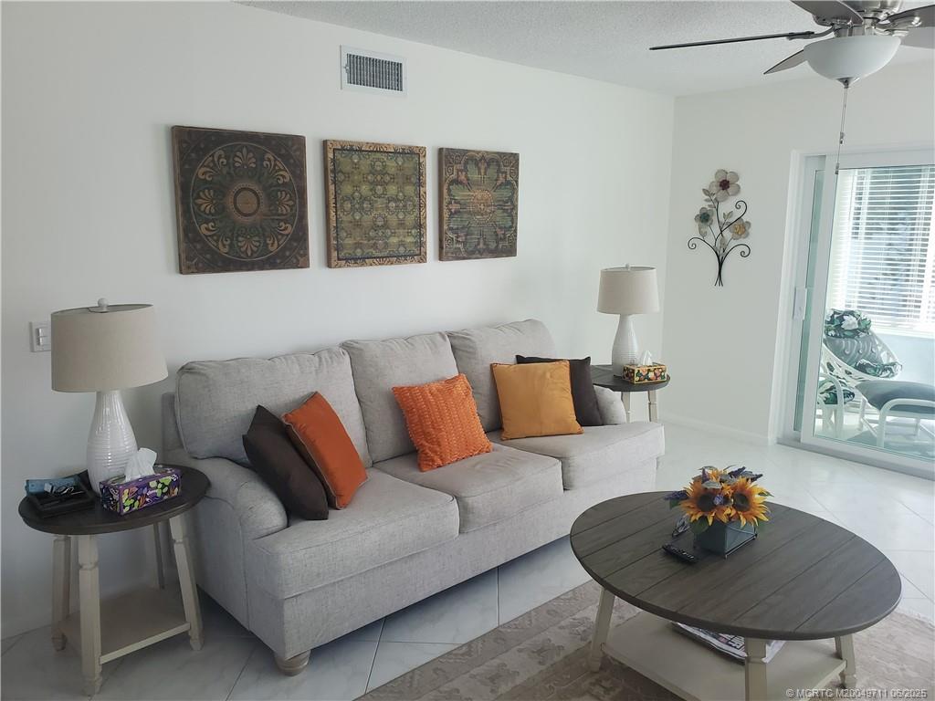 Photo - 2950 SE Ocean Blvd Unidad 8-6 Rental