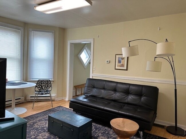 Photo - 9-11 Hammaker Street - Apt-1 Unidad 1