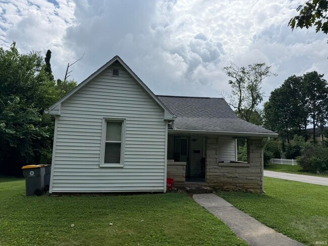 Photo - 1102 N Woodburn Ave House