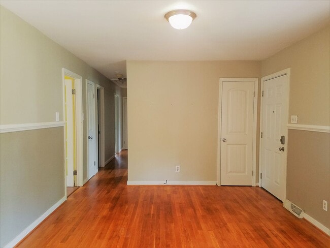 Photo - Spacious ranch home for rent