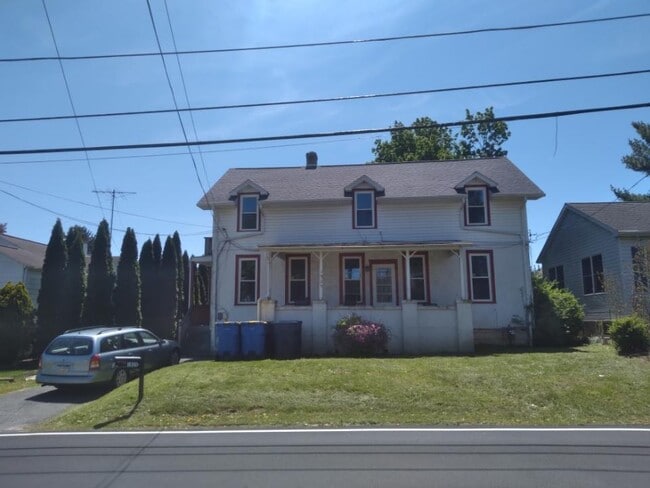 Photo - 1925 Valley Rd