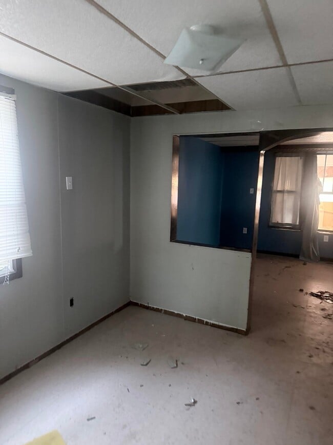Photo - 715 W Cushing St