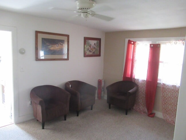 501 3rd Ave NE Unit 2