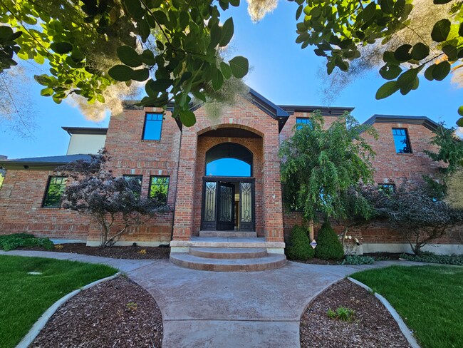 Photo - 738 Deer Hollow Rd House