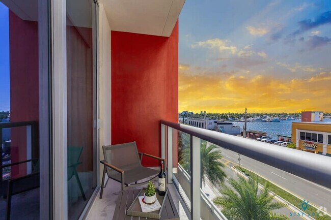 Building Photo - 777 N Ocean Dr Unit ID1227241P Rental