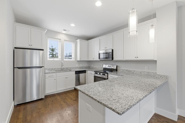 Photo - Modern 2 Bedroom Townhouse