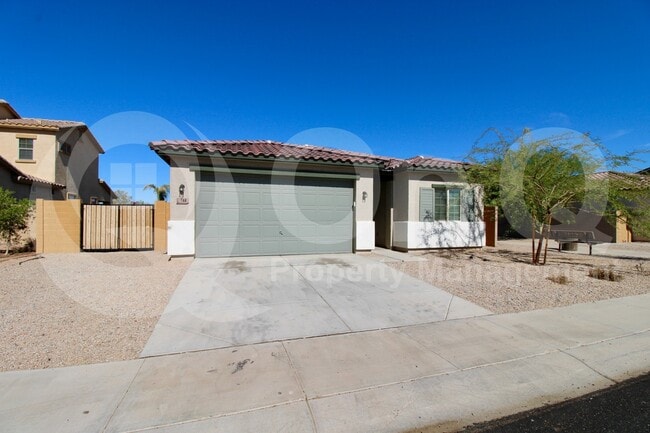 Building Photo - 744 E Diamond Dr Rental