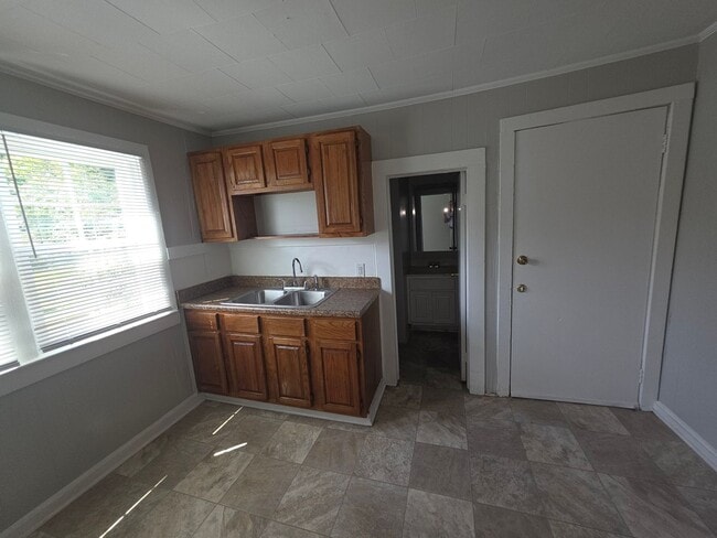 Photo - 321 W Twenty-Third St