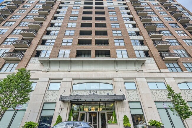 Photo - 849 N Franklin St Condo Unit 905