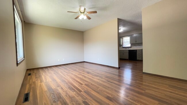 Photo - 3053 W Roxbury St Unit 3053