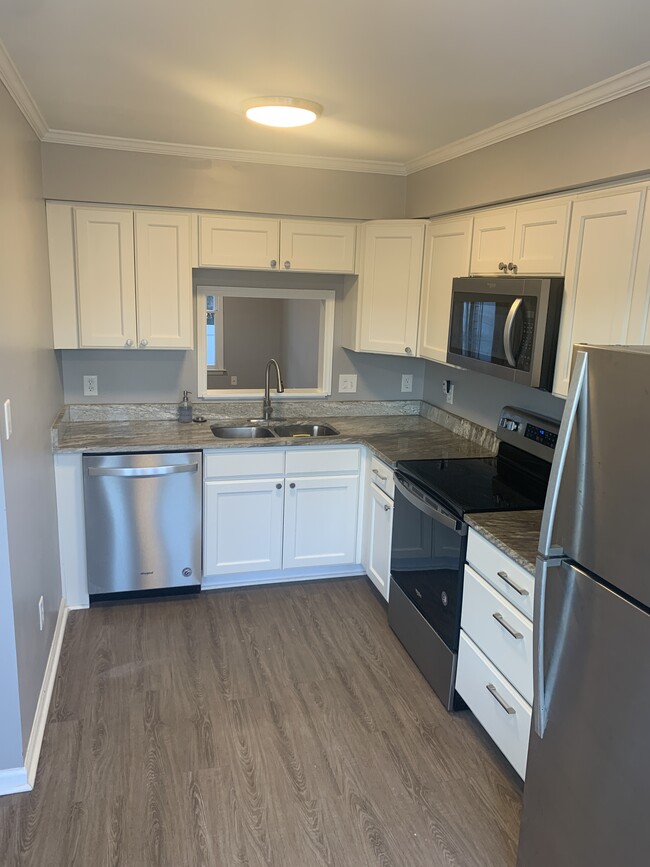 Photo - 5104 La Sombre Dr