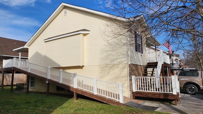 Photo - 833 Plantation Dr