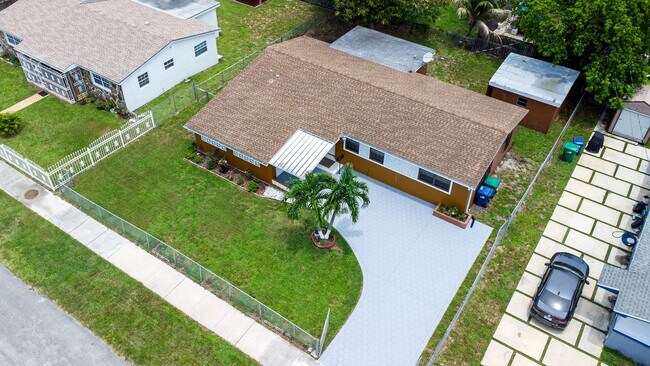 Photo - 19401 NW 23rd Ave