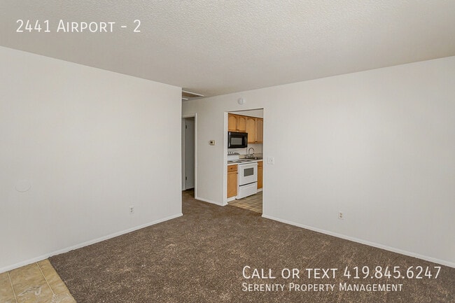 Photo - 2441 Airport-2 Unit 2