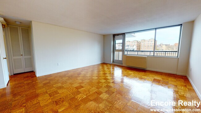 Photo - 82 Monmouth St