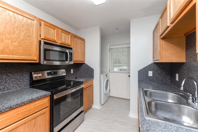 Photo - 10680 Royal York Dr