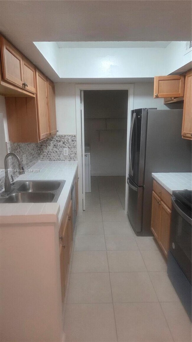 Photo - 5646 Rock Island Rd Unit 203