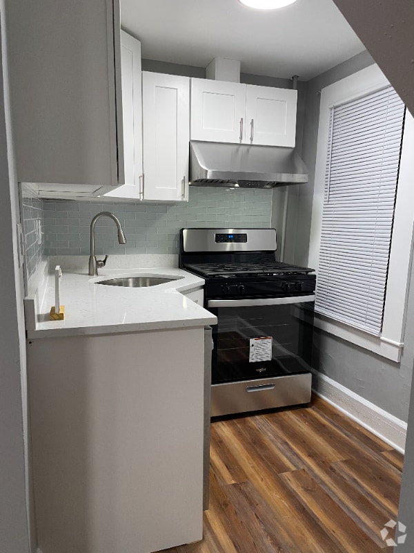 Building Photo - 54 Church St Unit 3 Rental