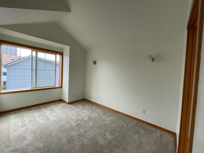Photo - 4342 7th Ave NE