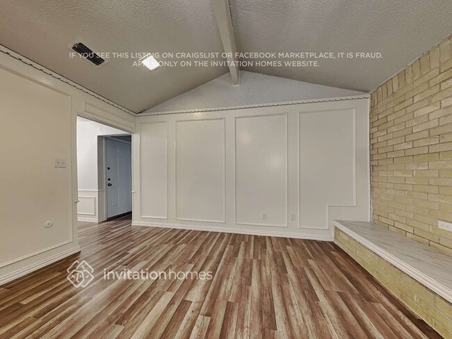 Photo - 1000 Pebblecreek Dr