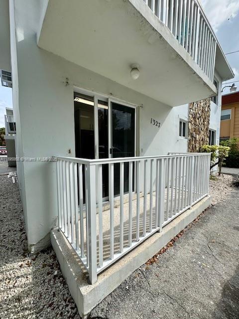 Photo - 1327 SW 3rd St Unidad 1