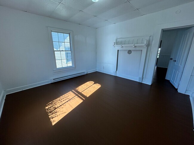 Photo - 1 Bed 1 Bath House Available To Rent For $...