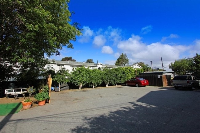 Costa Mesa Cottages