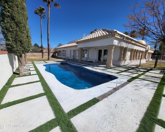 Photo - 601 Willow Glen Dr