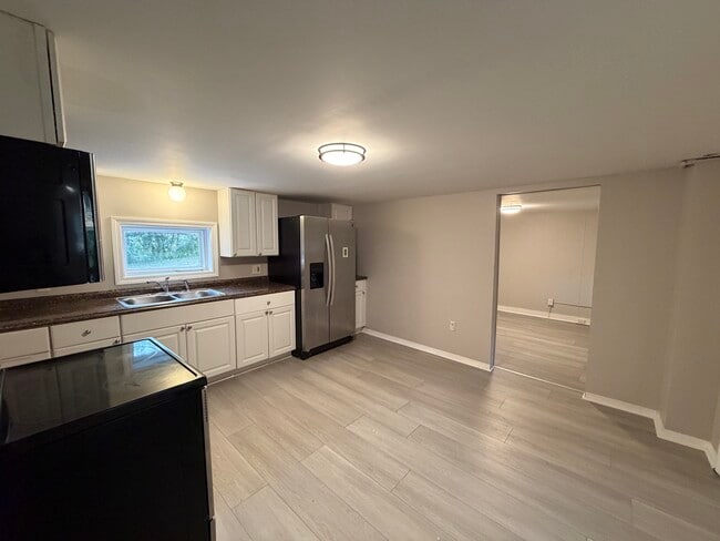119 Front St Unit 1