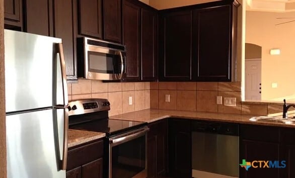 Photo - 1055 Carolyn Cove