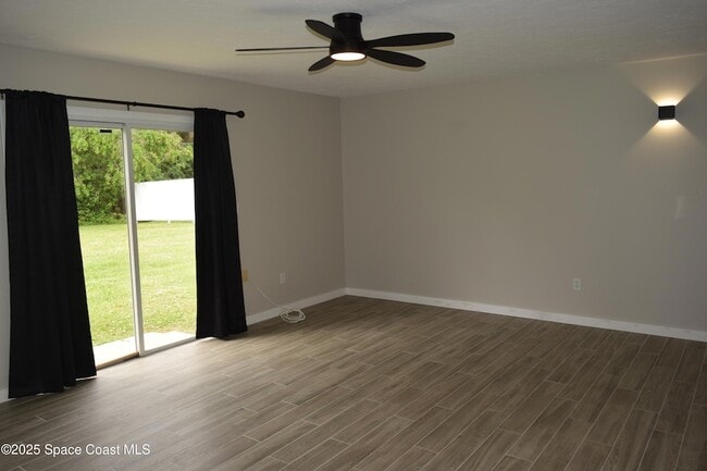 Photo - 1234 Randy Ave SE