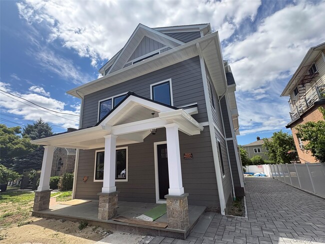 Building Photo - 109 Palisade St Unit 1