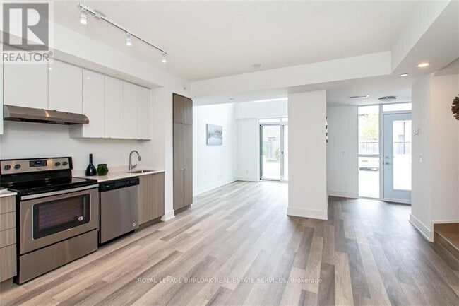 Photo - 5260 Dundas St Unité C216