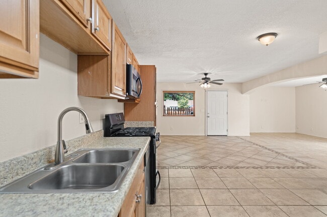 Photo - 1178 Calle Madera