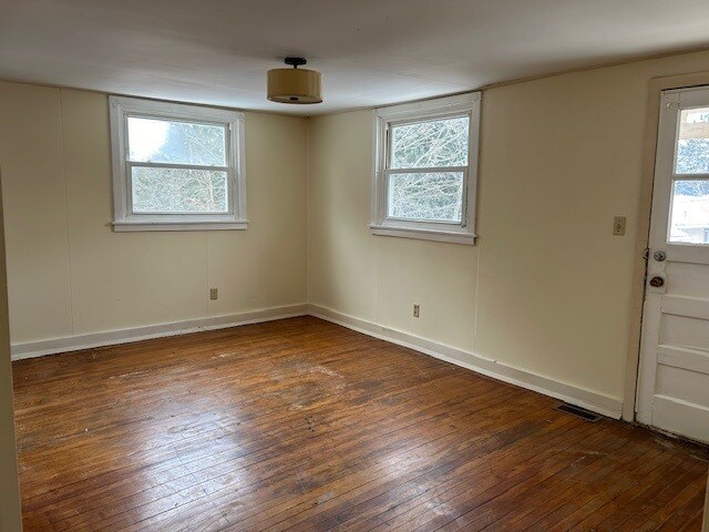 Photo - 1401 Slaterville Rd