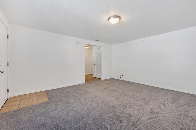 Building Photo - 455 N 400 W Unit 11 Rental