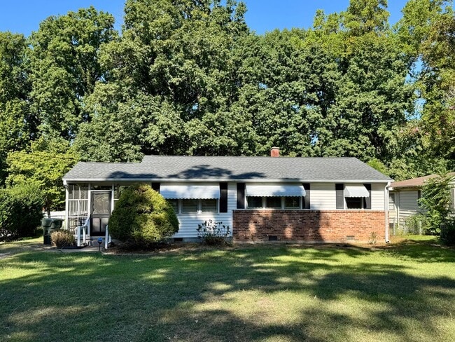Building Photo - 3417 Apache Dr
