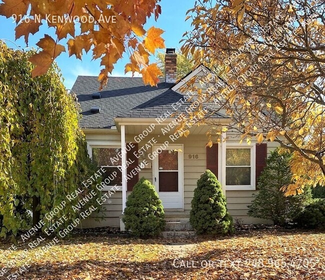 Building Photo - 916 N Kenwood Ave