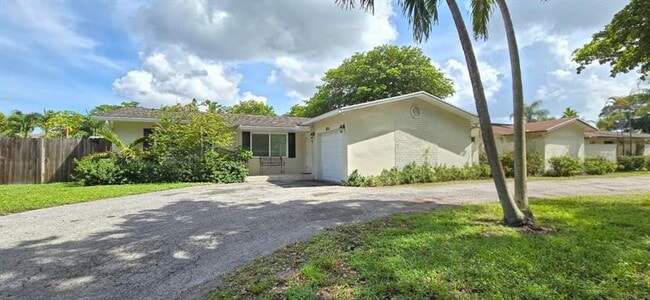 Building Photo - 10253 SW 50th St Rental