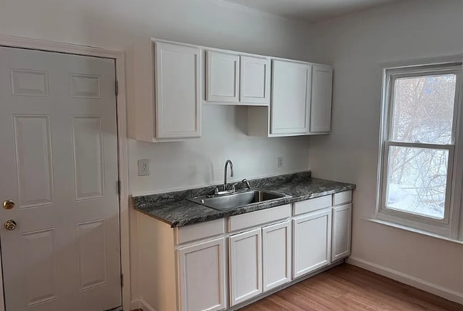 Photo - 317 Marguerite Ave Unit 1