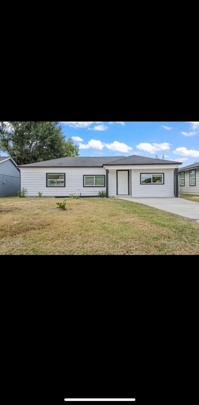 Photo - 10602 Buffum St